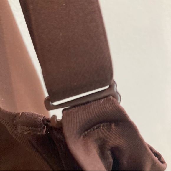 SKIMS  Sz 36DDDD Underwire Adjustable Straps Non Padded Side Support Bra - Picture 6 of 11